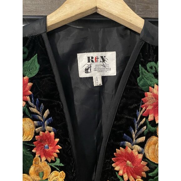 VINTAGE GREEN VELVET EMBROIDERED VEST WOMENS SZ SMALL MEDIUM - Picture 3 of 4